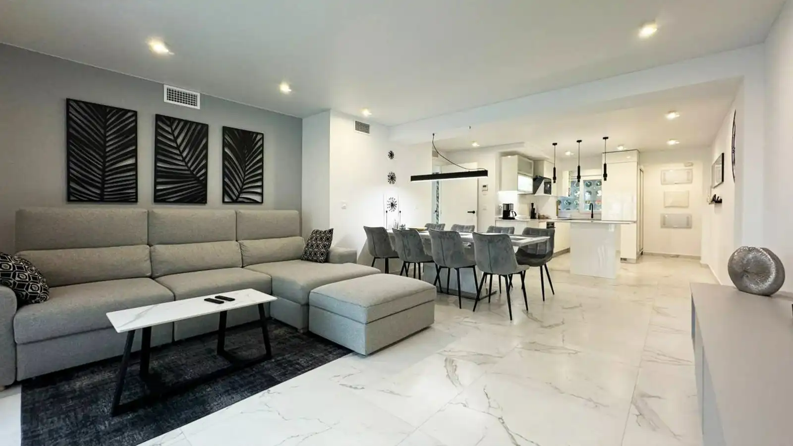 Sala de estar de Apartamento en venta en Elche / Elx con Aire acondicionado, Terraza y Amueblado