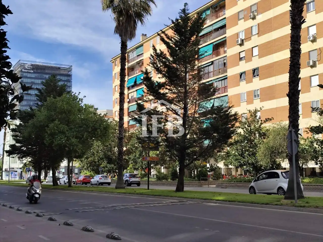 Vista exterior de Pis en venda en Badajoz amb Calefacció, Moblat i Balcó