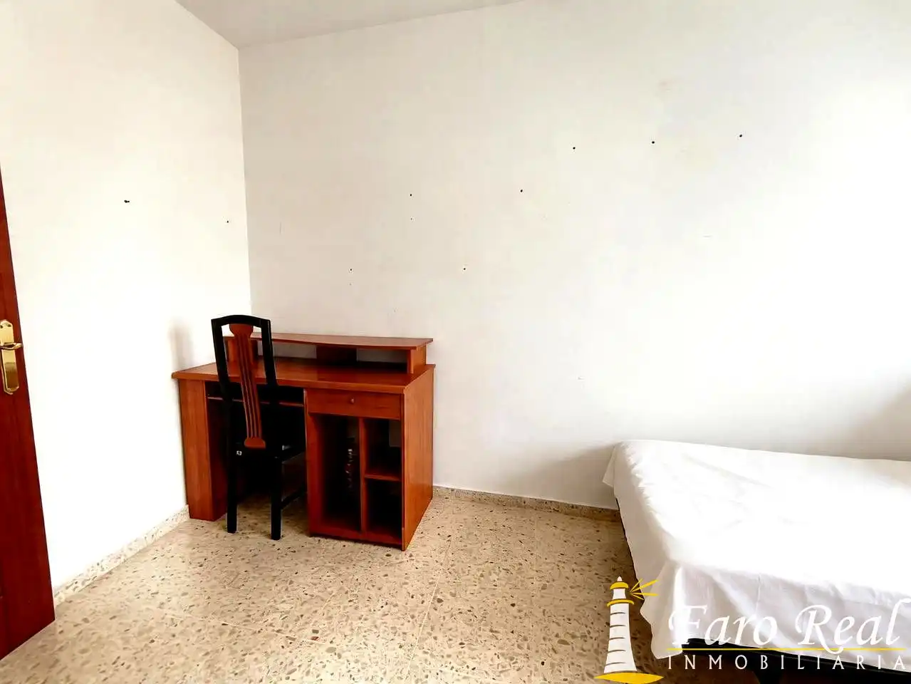 Schlafzimmer von Erdgeschoss zum Verkauf in Sanlúcar de Barrameda