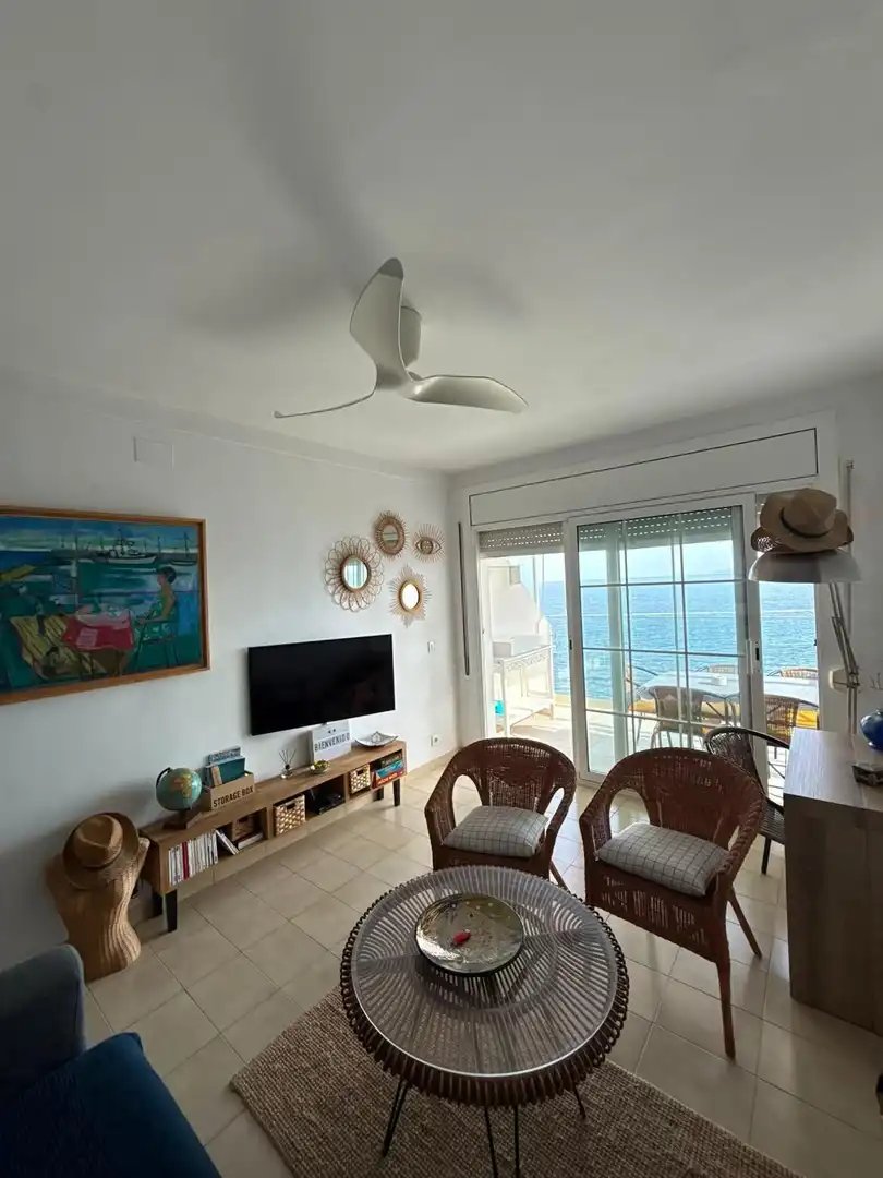 Sala de estar de Apartamento en venta en Roses con Terraza y Trastero