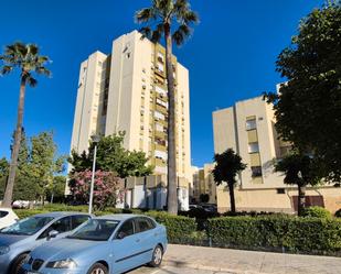 Vista exterior de Pis en venda en  Sevilla Capital amb Aire condicionat i Calefacció