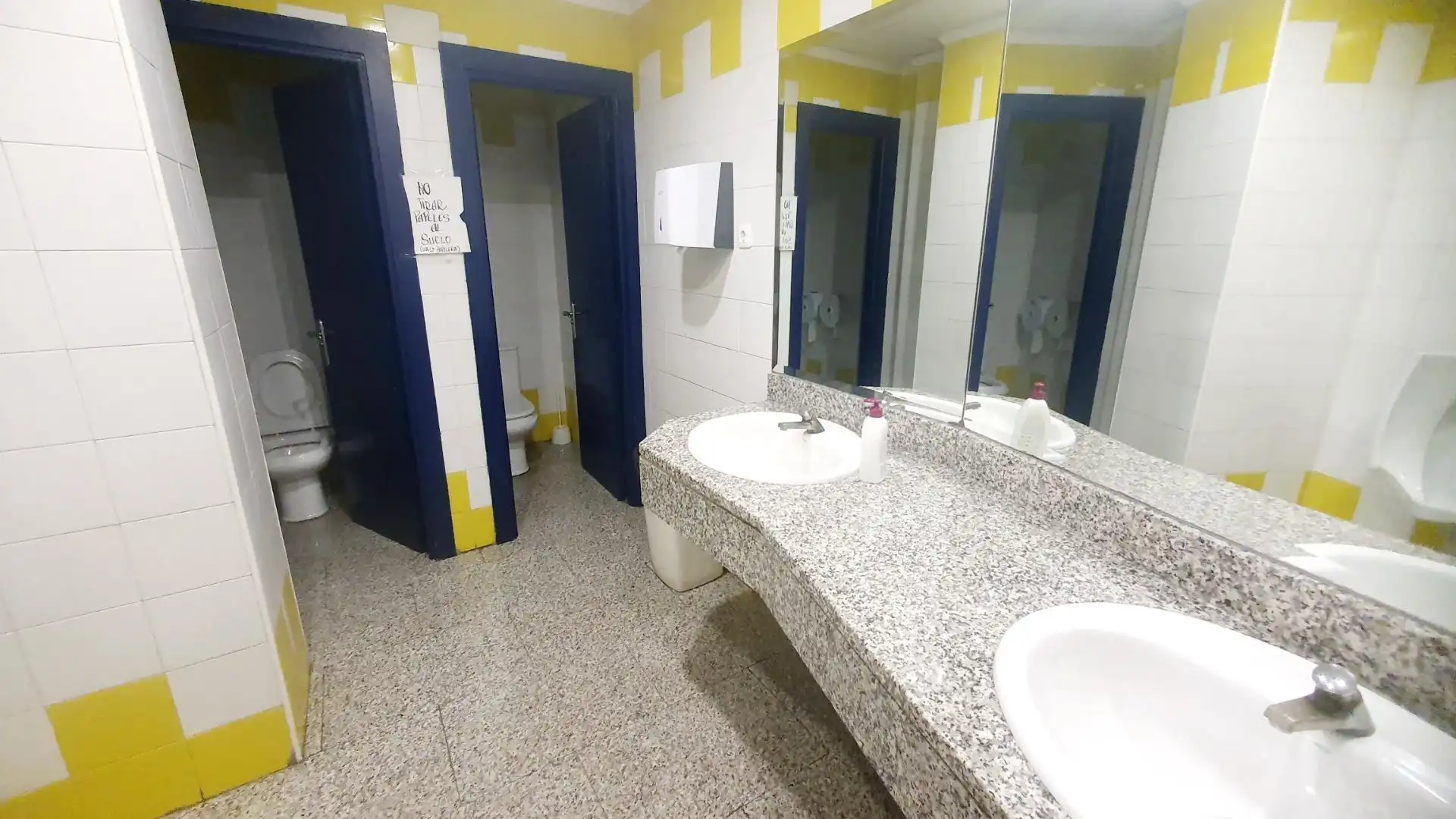 Badezimmer von Büro zur Miete in Bilbao  mit Klimaanlage und Möbliert