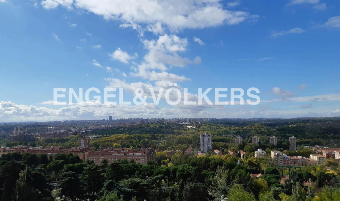 Exterior view of Apartment for sale in  Madrid Capital  with Air Conditioner, Heating and Storage room