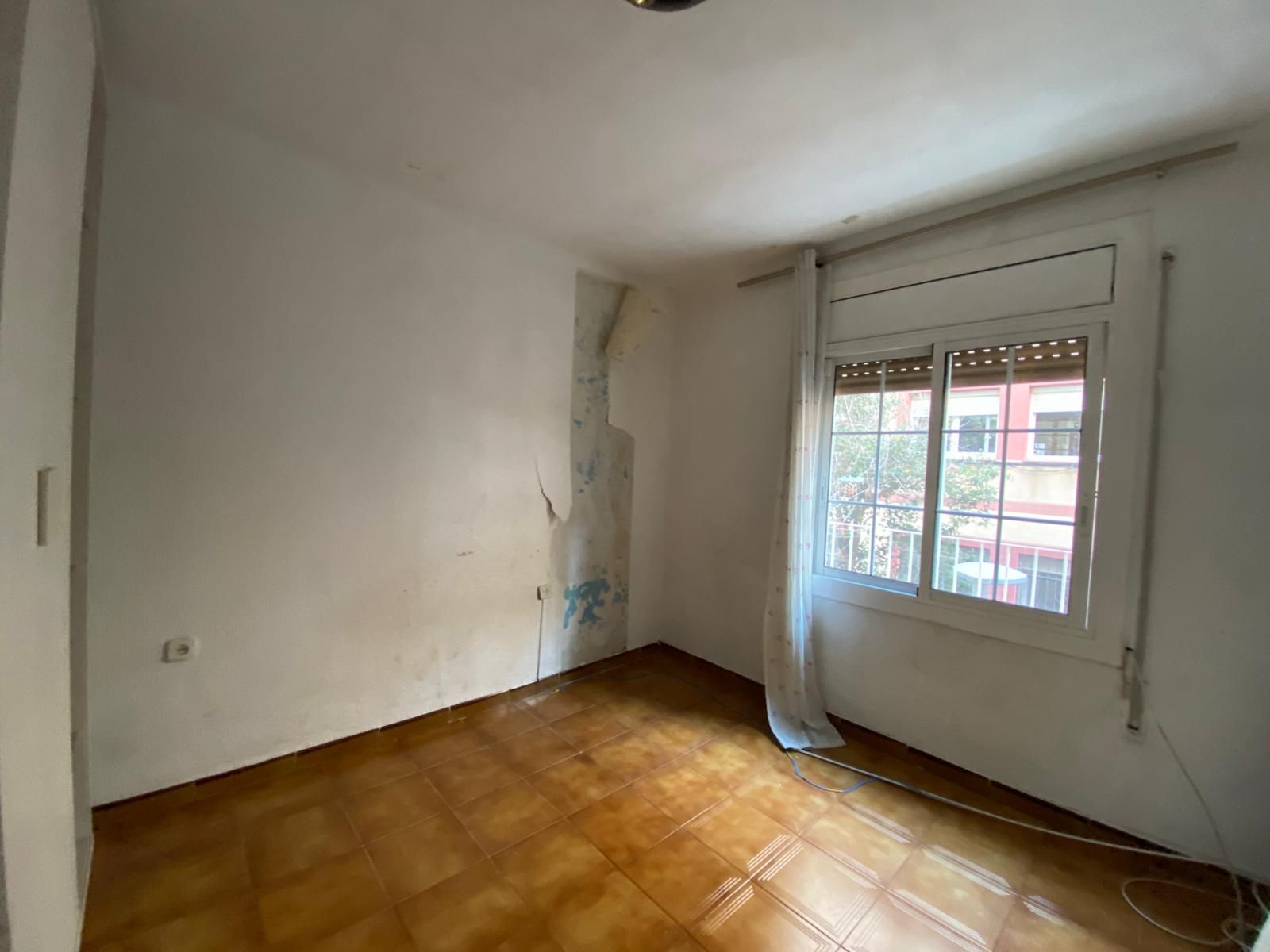 Flat for sale in Carrer Santiago Apòstol, La Torrassa, Collblanc - La Torrassa
