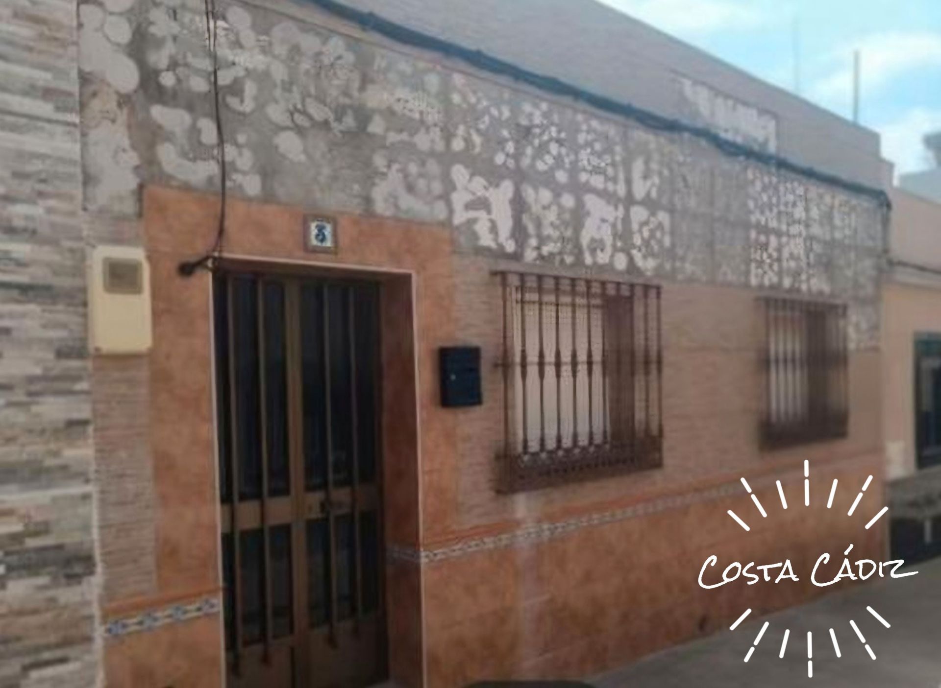 Vista exterior de Casa o xalet en venda en Chiclana de la Frontera
