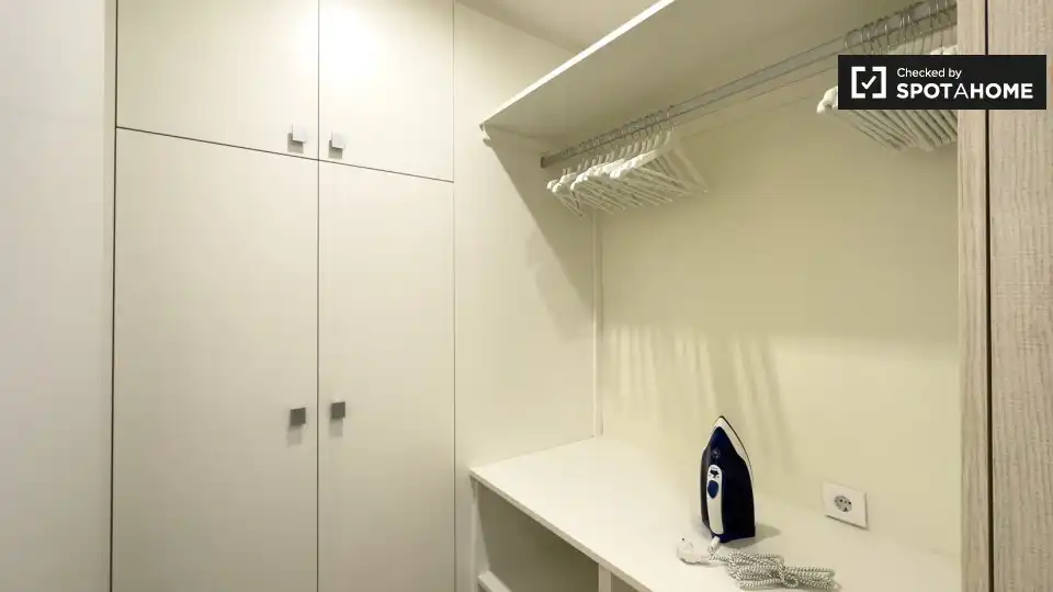 Habitación de Piso de alquiler en Barcelona con Aire acondicionado, Calefacción y Amueblado
