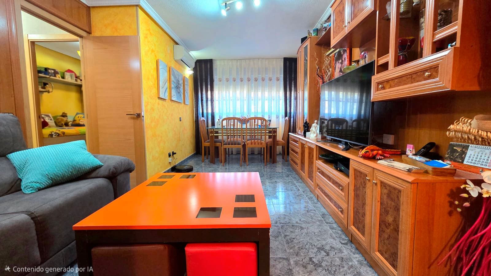 Sala d'estar de Pis en venda en Parla amb Aire condicionat, Calefacció i Moblat