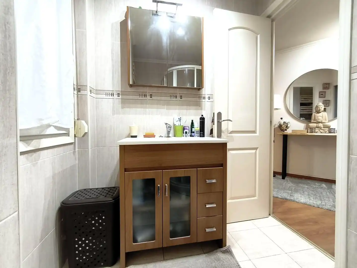 Badezimmer von Erdgeschoss zum Verkauf in Miengo mit Heizung, Privatgarten und Terrasse