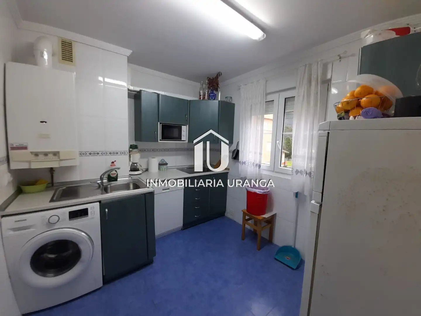 Cocina de Piso en venta en Castro-Urdiales con Calefacción, Terraza y Trastero
