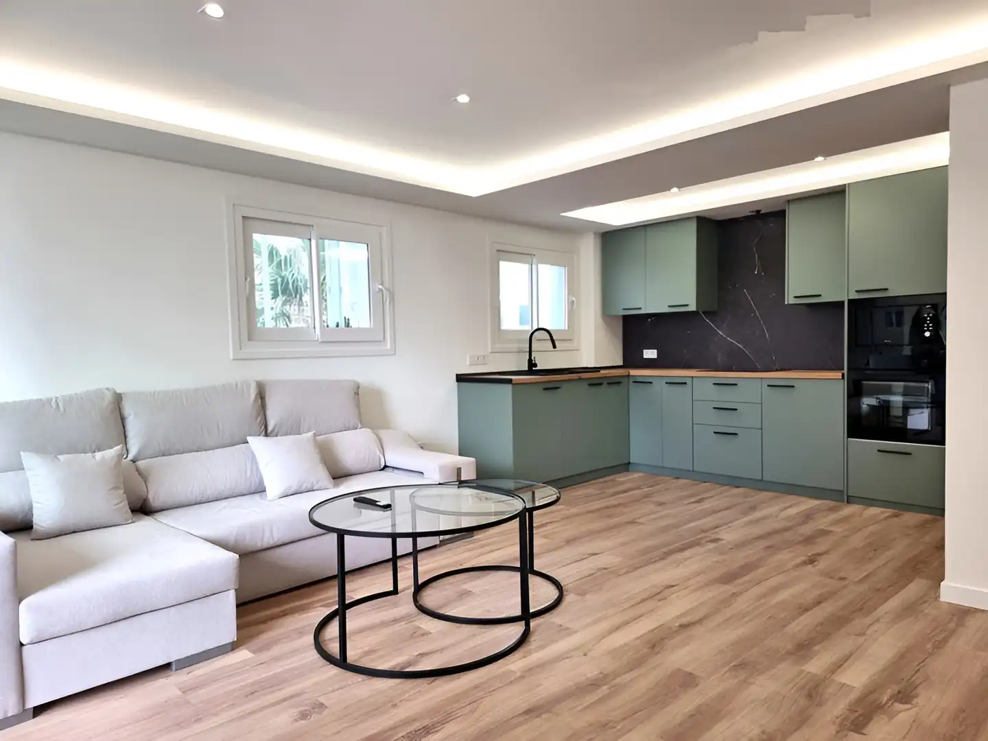 Living room of Apartments for sale in Fuengirola  with Air Conditioner, Terrace and Furnished