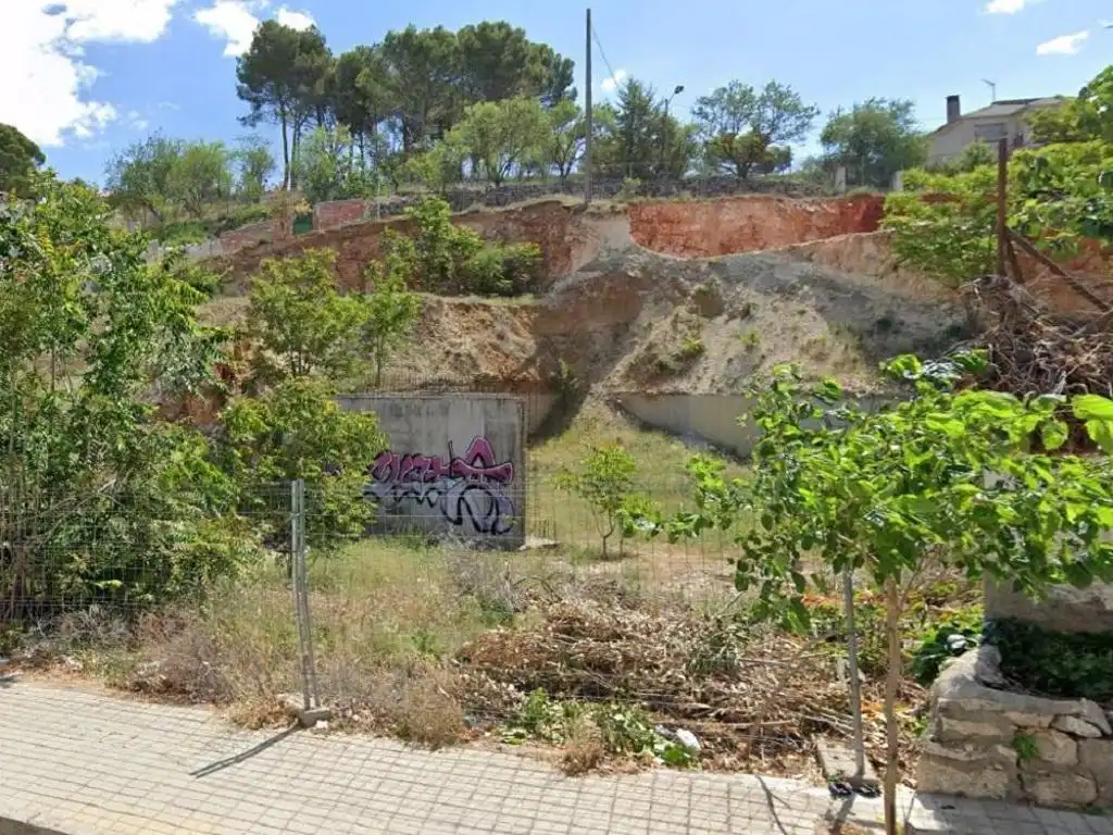 Residential land for sale in Calle de José Antonio 9