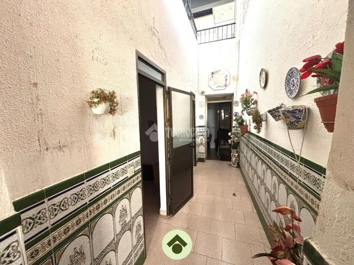 Houses for sale in El Carpio  with Air Conditioner and Furnished