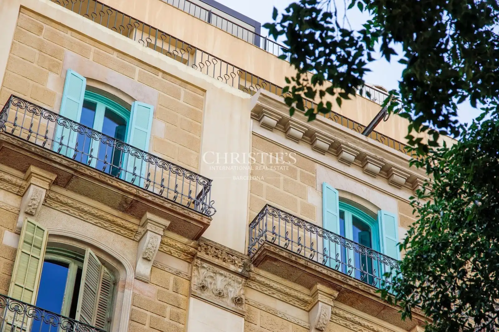 Vista exterior de Dúplex en venda en Barcelona amb Aire condicionat i Terrassa