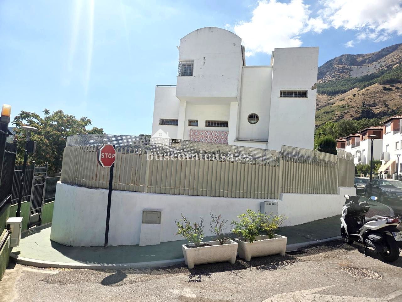 Exterior view of Single-family semi-detached for sale in  Jaén Capital  with Air Conditioner, Heating and Terrace