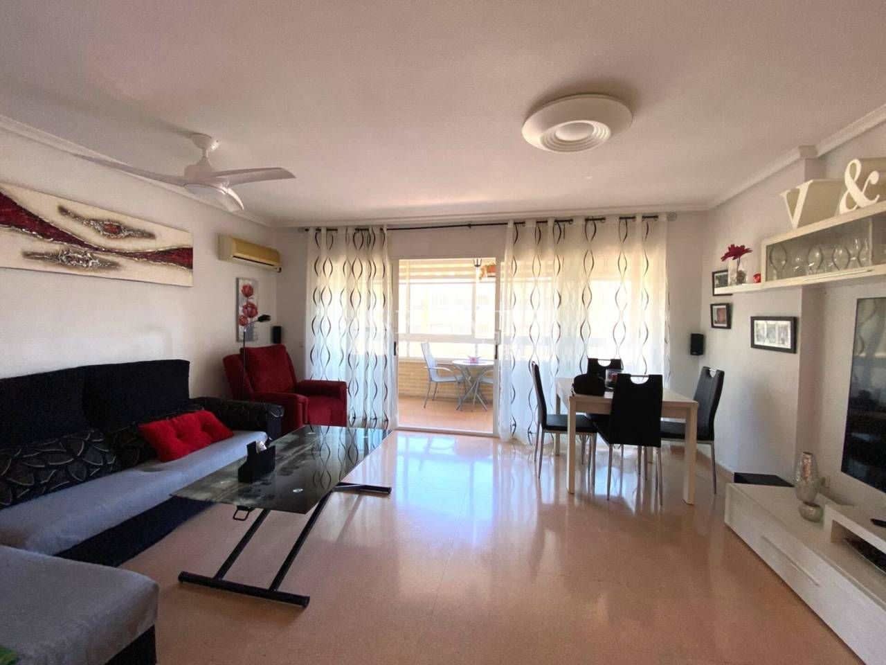 Sala d'estar de Pis en venda en Alicante / Alacant amb Terrassa i Piscina comunitària