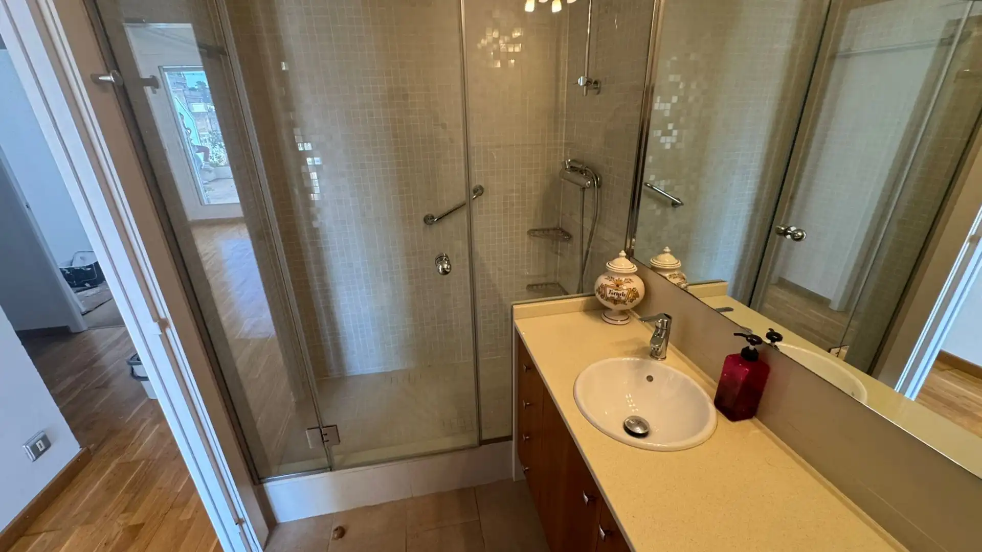 Baño de Ático en venta en Barcelona con Aire acondicionado, Terraza y Balcón
