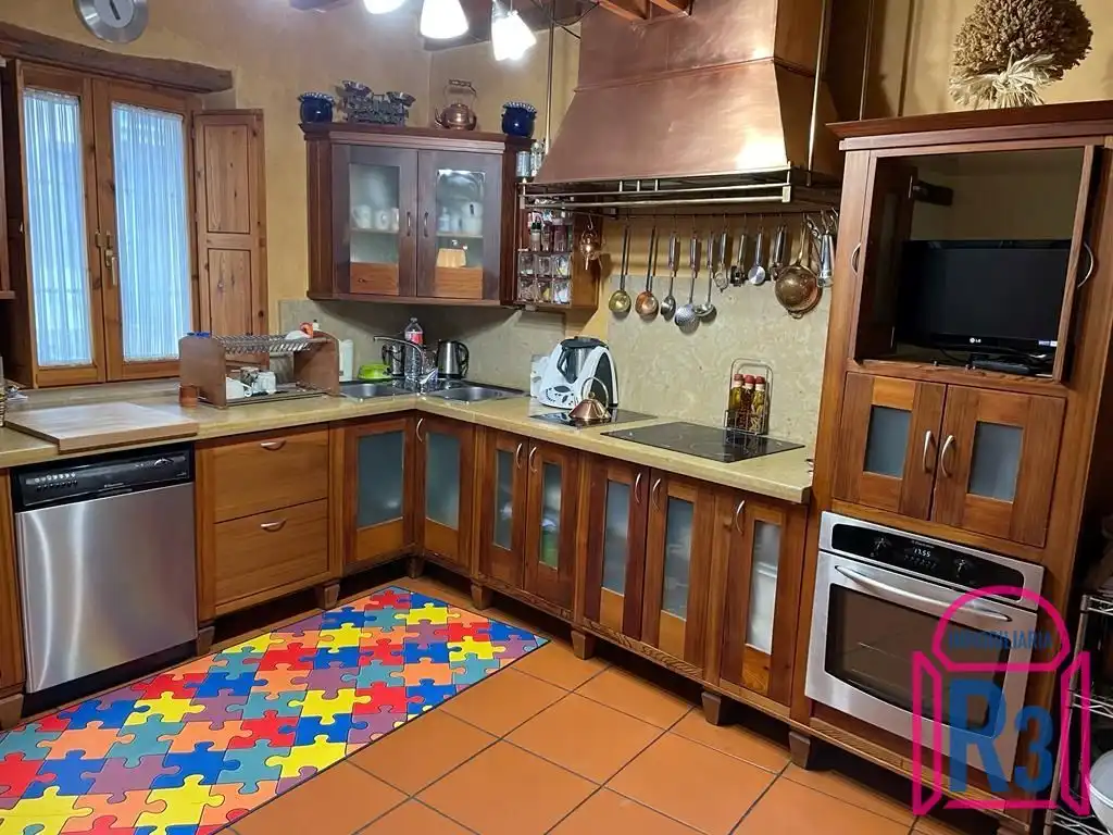 Cocina de Casa o chalet en venta en San Andrés del Rabanedo con Calefacción y Amueblado