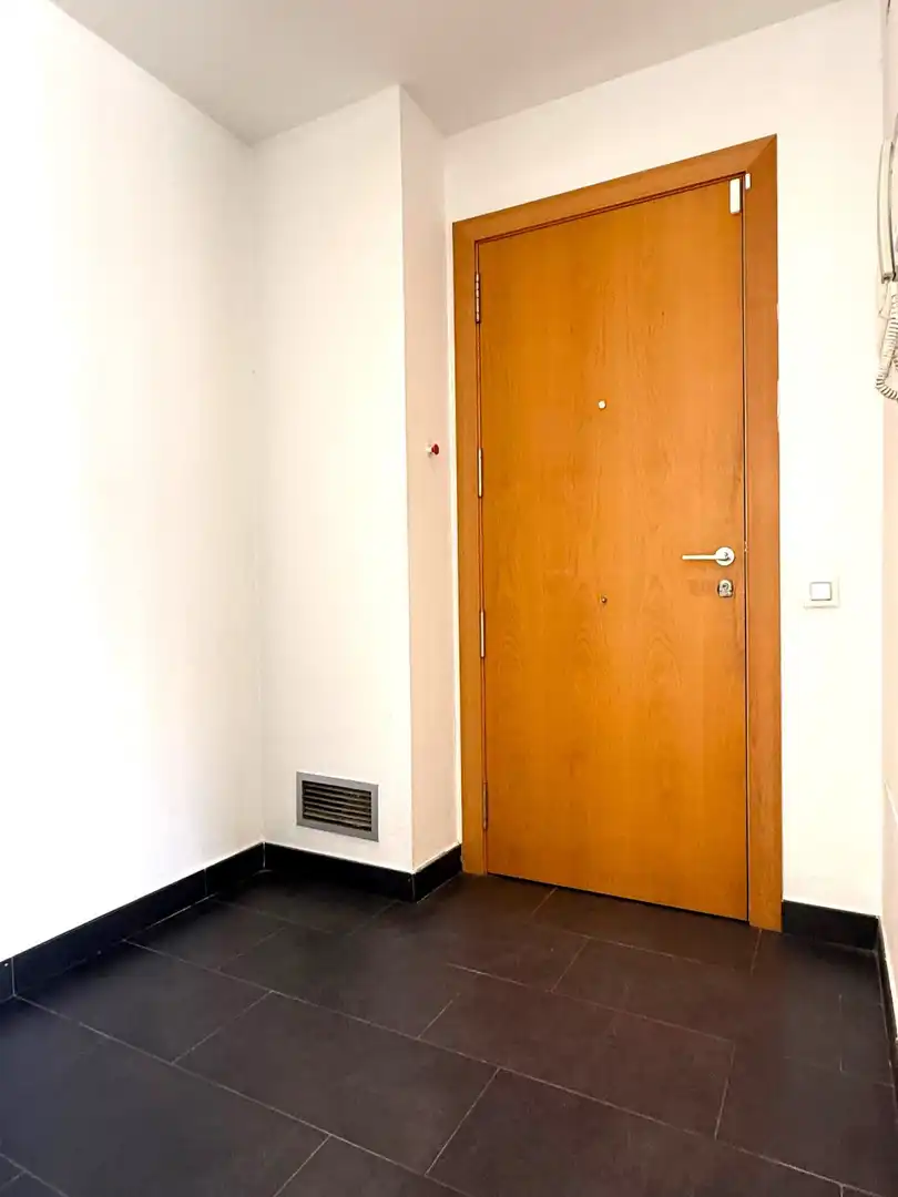 Piso en venta en Sant Vicenç Dels Horts con Aire acondicionado y Calefacción