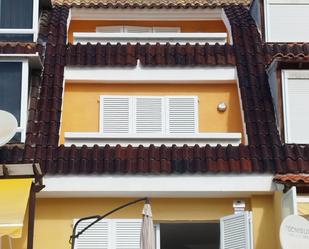 Vista exterior de Casa adosada de lloguer en Arona amb Terrassa i Balcó