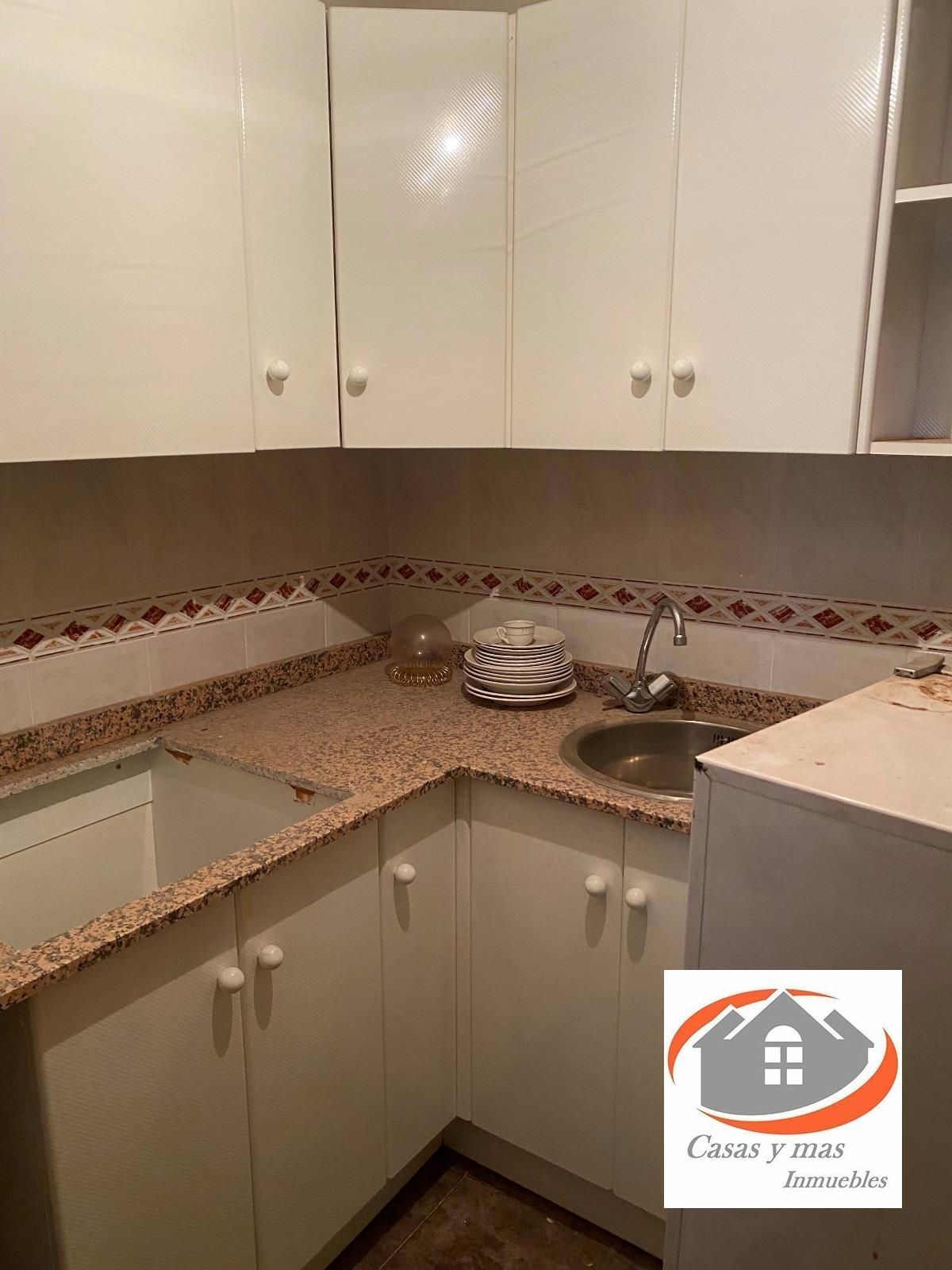 Cuina de Casa o xalet en venda en Eslida amb Calefacció, Terrassa i Traster