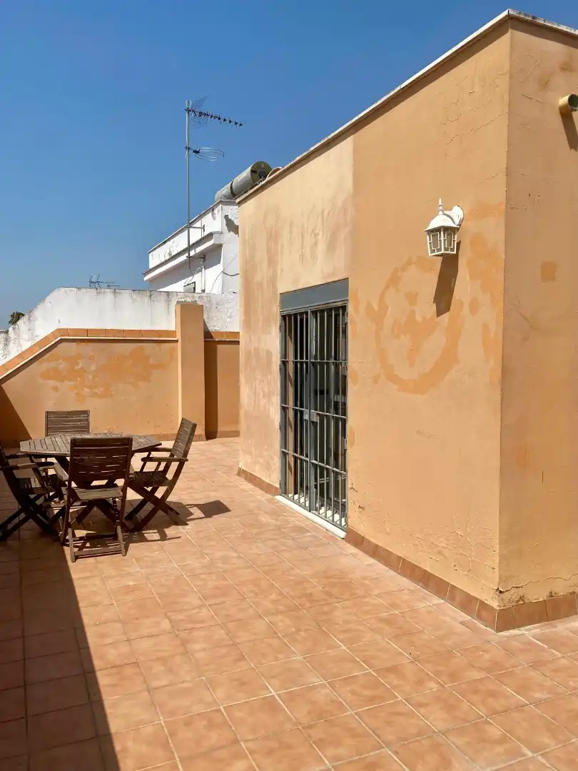 Terrassa de Pis en venda en Dos Hermanas amb Aire condicionat, Calefacció i Jardí privat