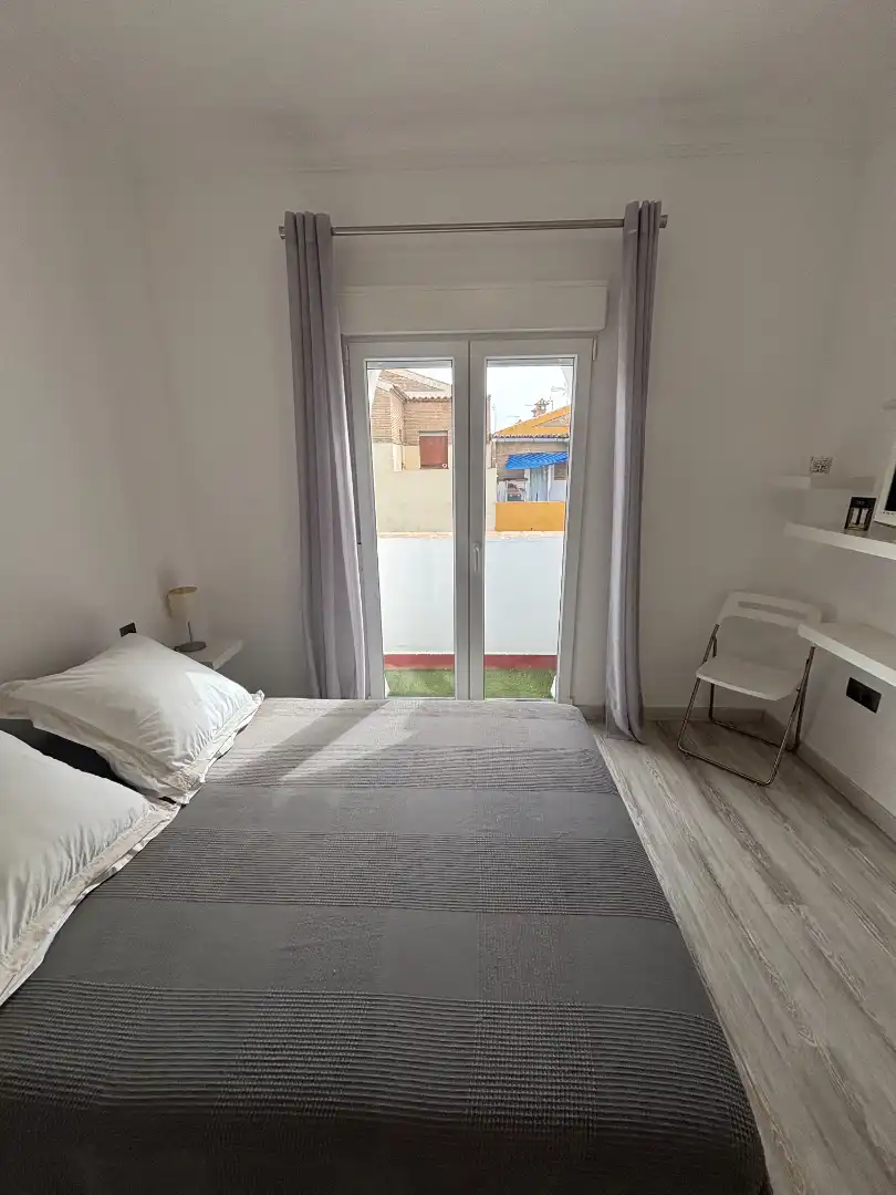 Habitación de Casa adosada en venta en Mairena del Aljarafe con Jardín privado, Parquet y Terraza