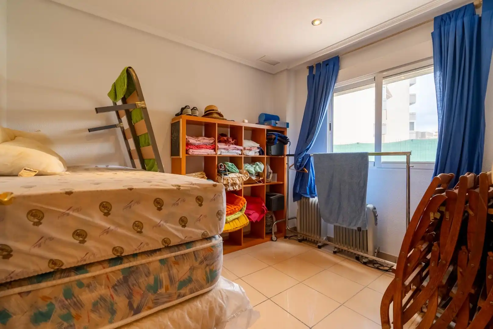 Habitación de Planta baja en venta en El Campello con Aire acondicionado, Calefacción y Jardín privado