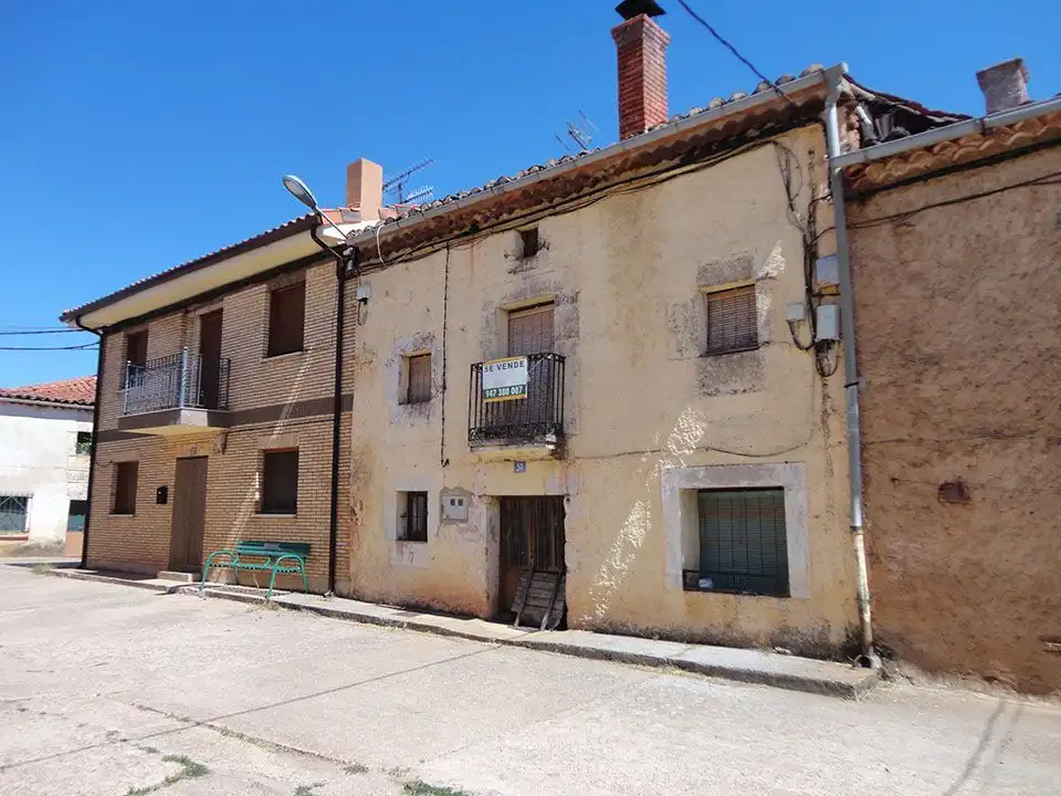 Exterior view of Country homes for sale in La Revilla y Ahedo 