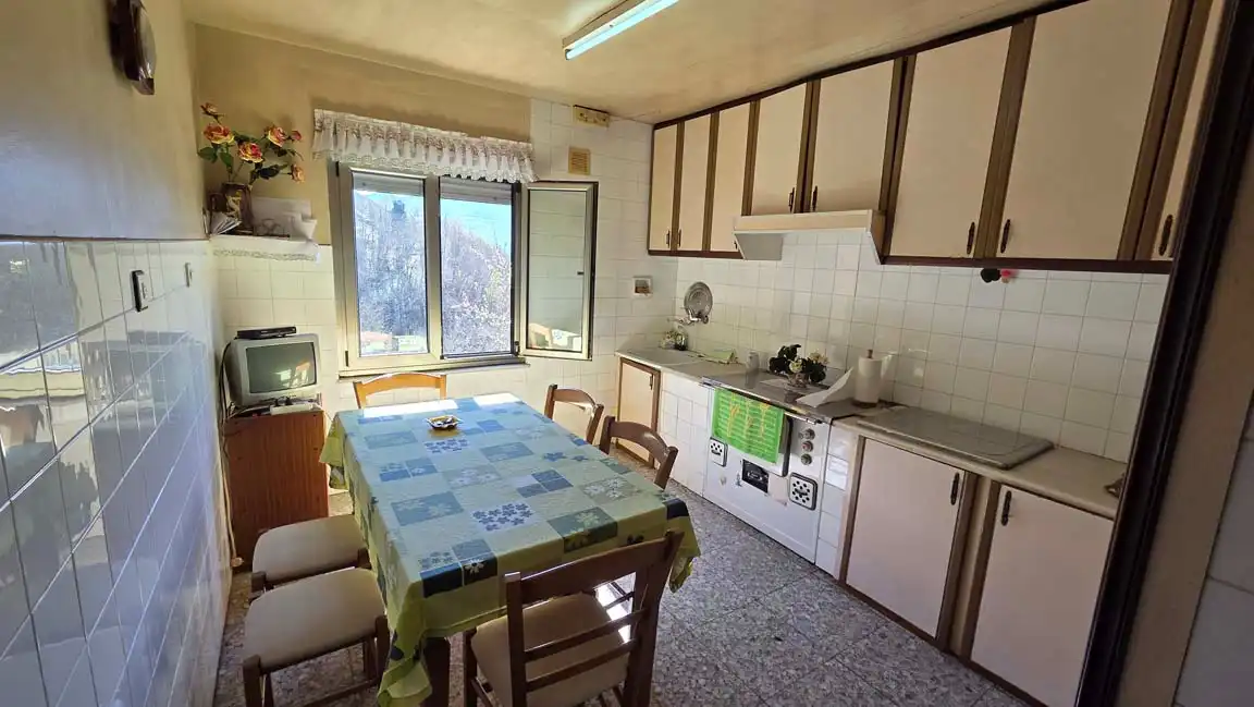 Küche von Haus oder Chalet zum Verkauf in Laviana mit Heizung, Privatgarten und Parkett