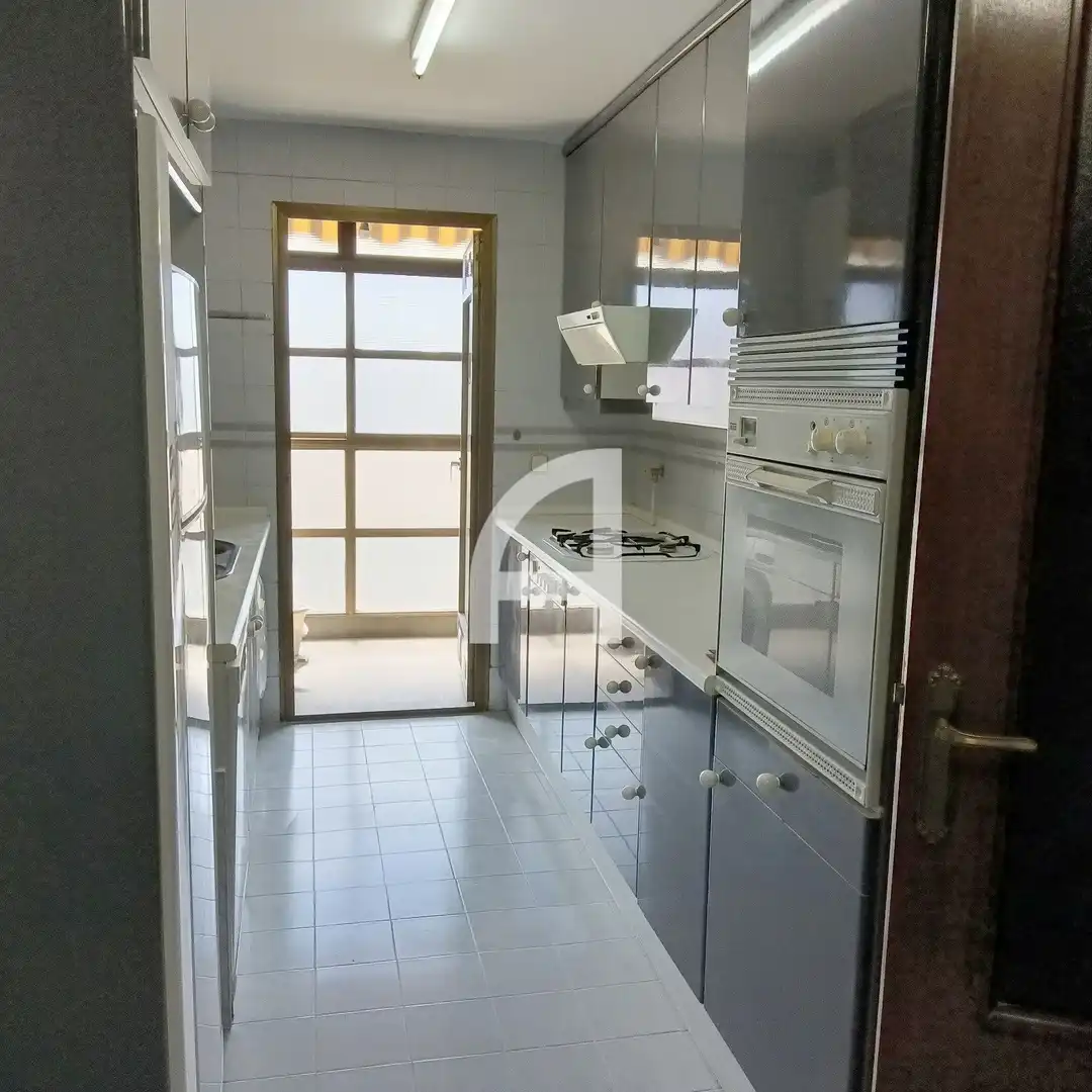 Kitchen of Flat for rent in Madrid  with Air Conditioner, Heating and Terrace