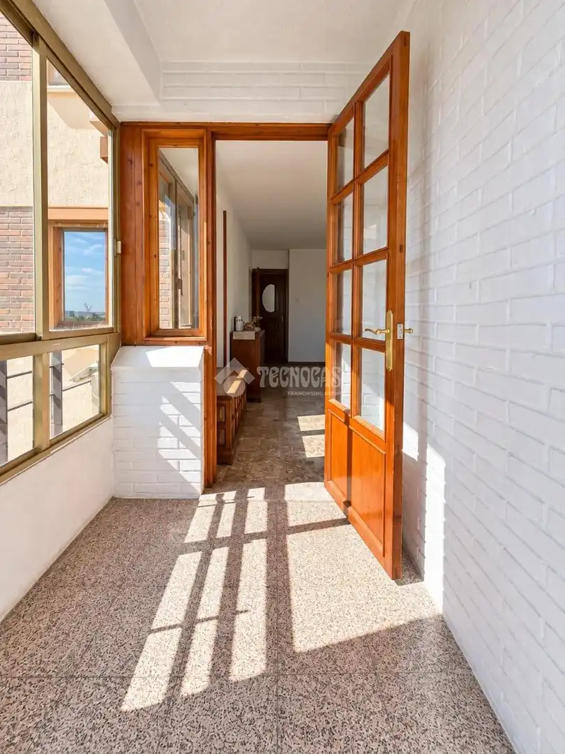 Piso en venta en Alicante / Alacant con Terraza