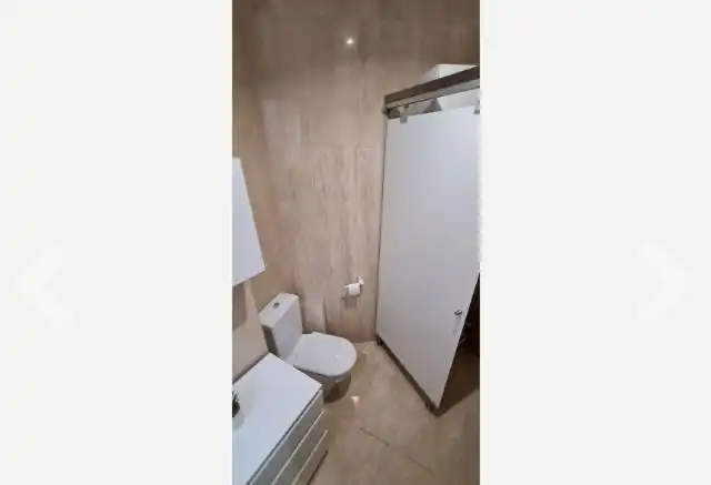 Baño de Oficina de alquiler en Barakaldo 