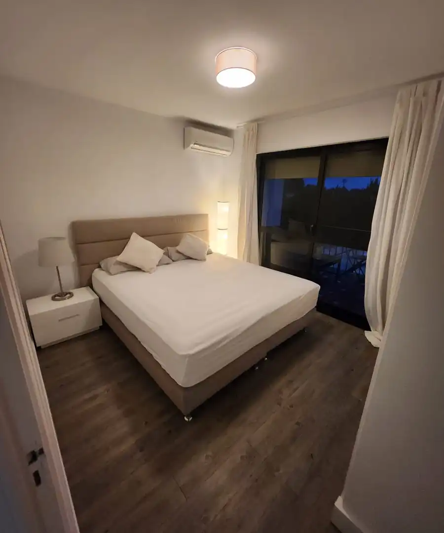 Habitación de Ático de alquiler en Estepona con Aire acondicionado, Amueblado y Se aceptan mascotas
