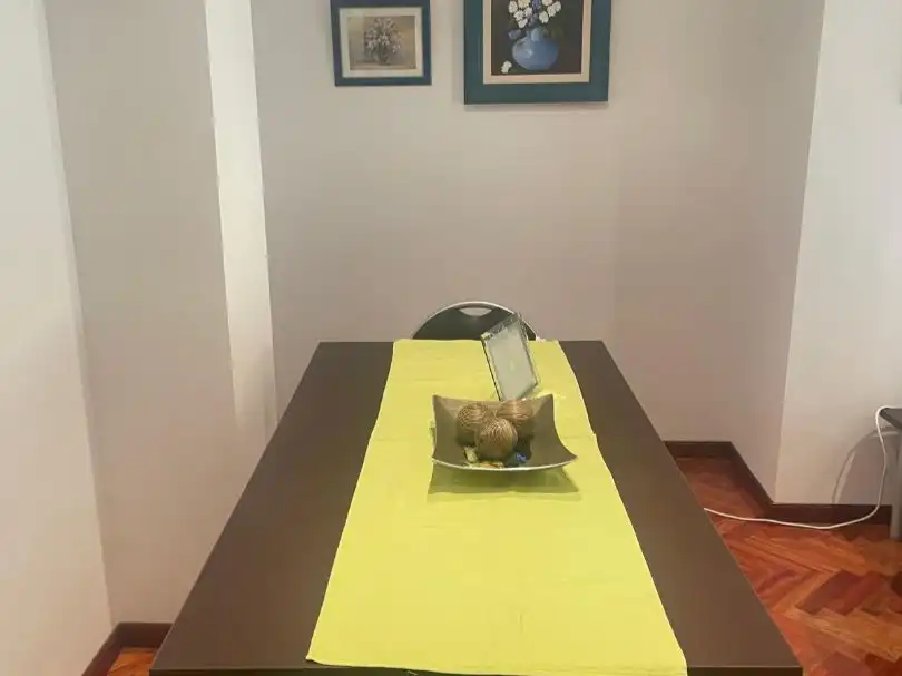 Esszimmer von Wohnung zur Miete in Noia