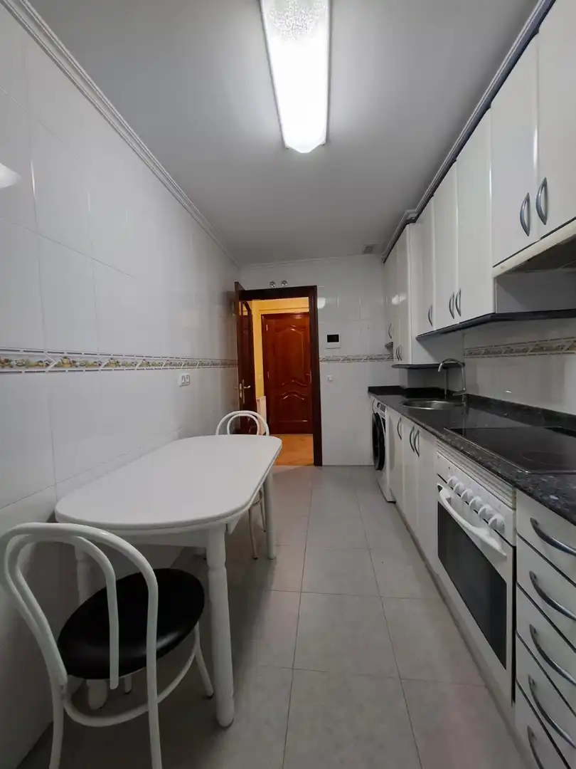 Wohnung zur Miete in Gijón - CL JUAN XXIII, Llano
