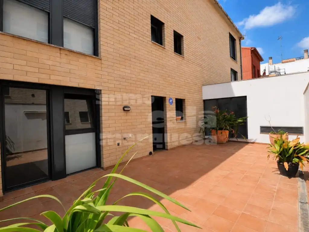 Apartment with lift for sale in Calle Santa Marta