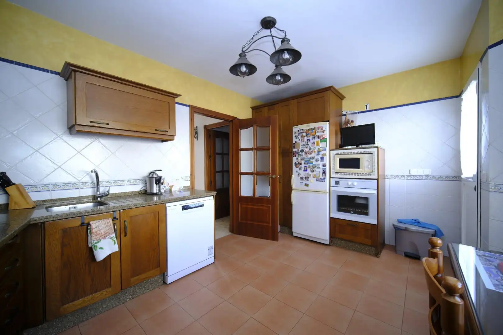 Kitchen of Flat for rent in Alcalá de Guadaira  with Air Conditioner and Furnished