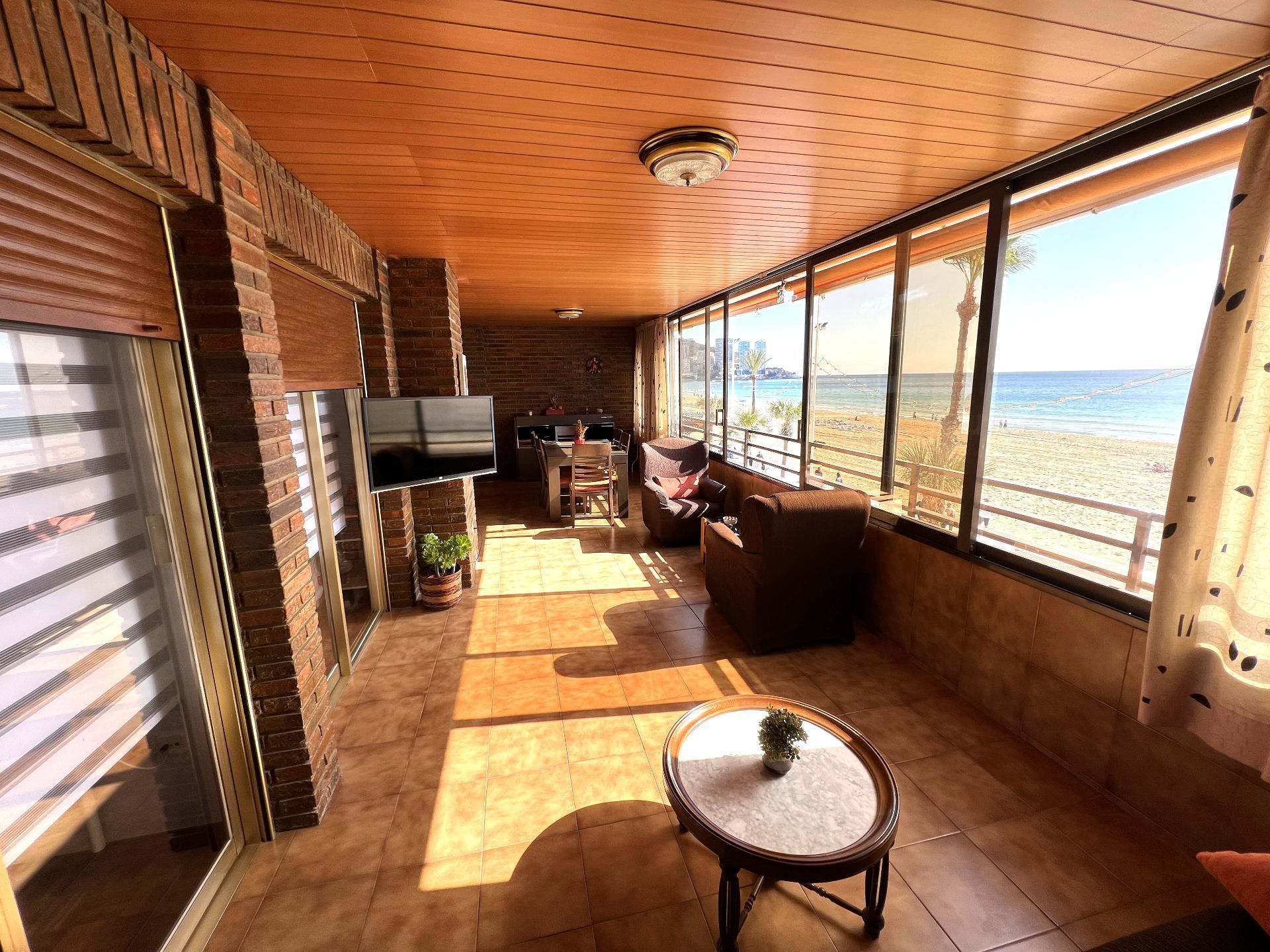 Terrassa de Apartament de lloguer en Benidorm amb Aire condicionat i Moblat