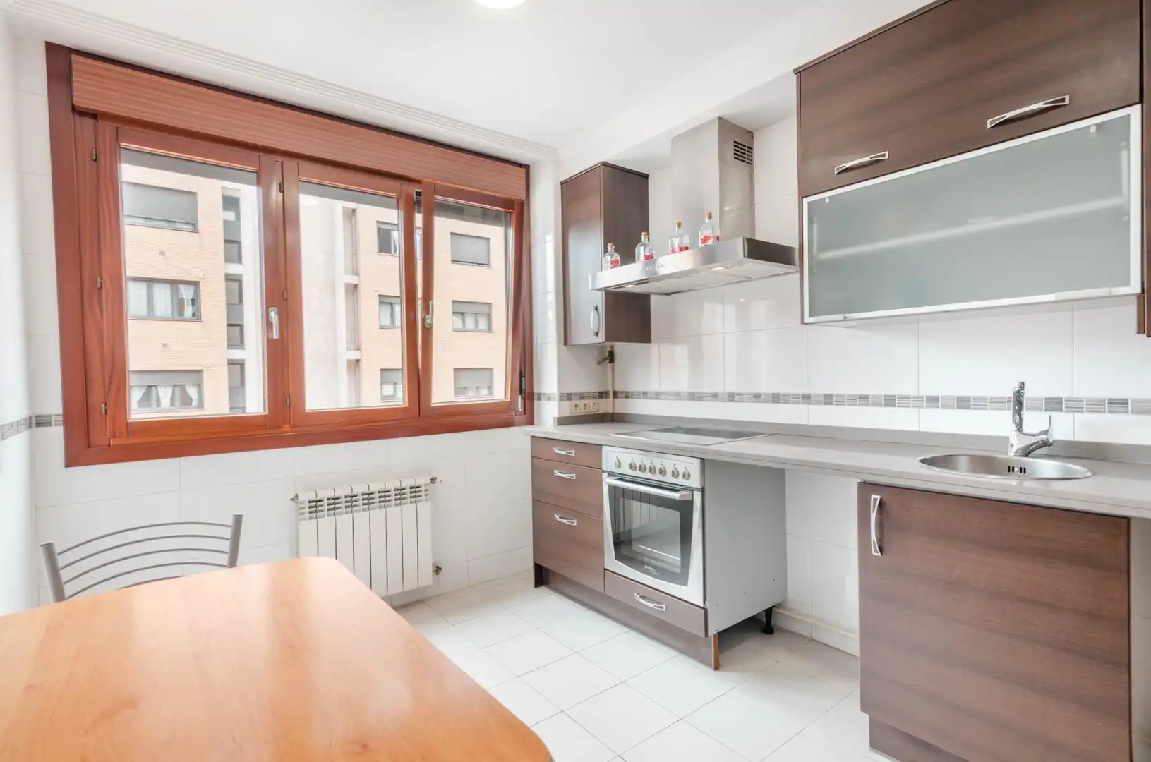 Flat with terrace for sale in Calle MANOLO QUIROS 2, imagen 10