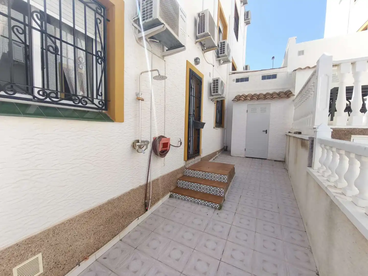 Vista exterior de Dúplex en venda en Orihuela amb Terrassa, Piscina i Moblat