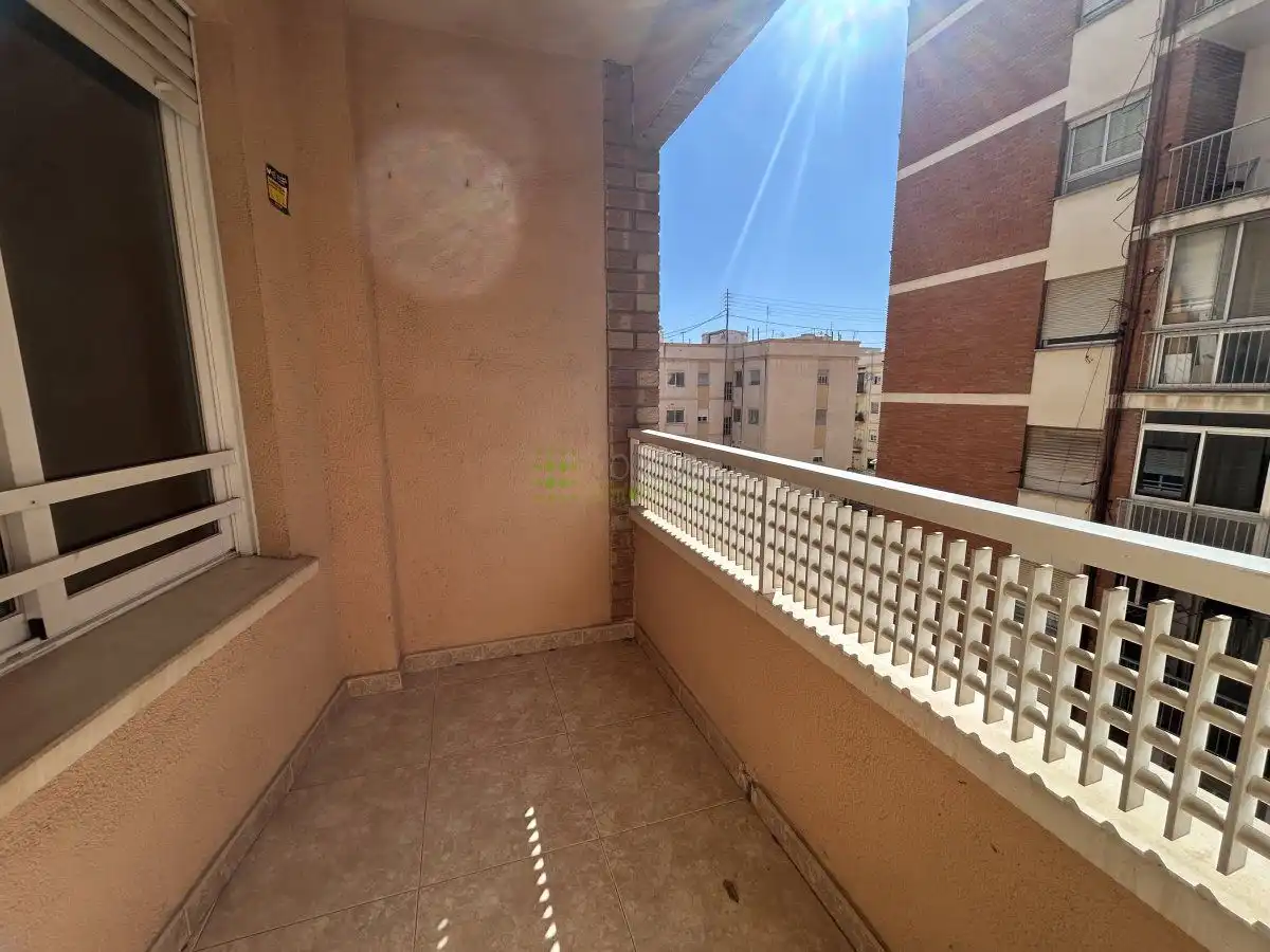 Piso en venta en Tarrega monteblanco, Ensanche - Parque del Oeste