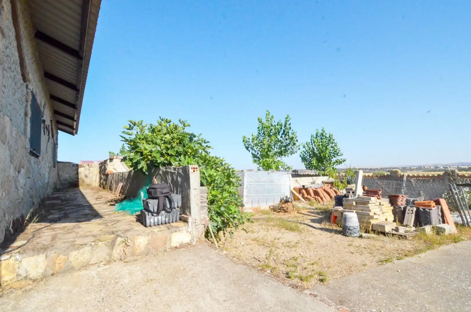 Industrial buildings for sale in Calvarrasa de Arriba