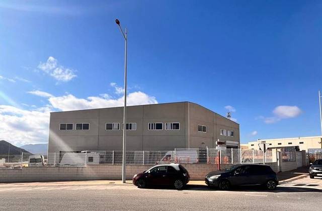 Nave industrial en Venta en Calle Modelistas, 12Q en Campo Alto - Club de Campo