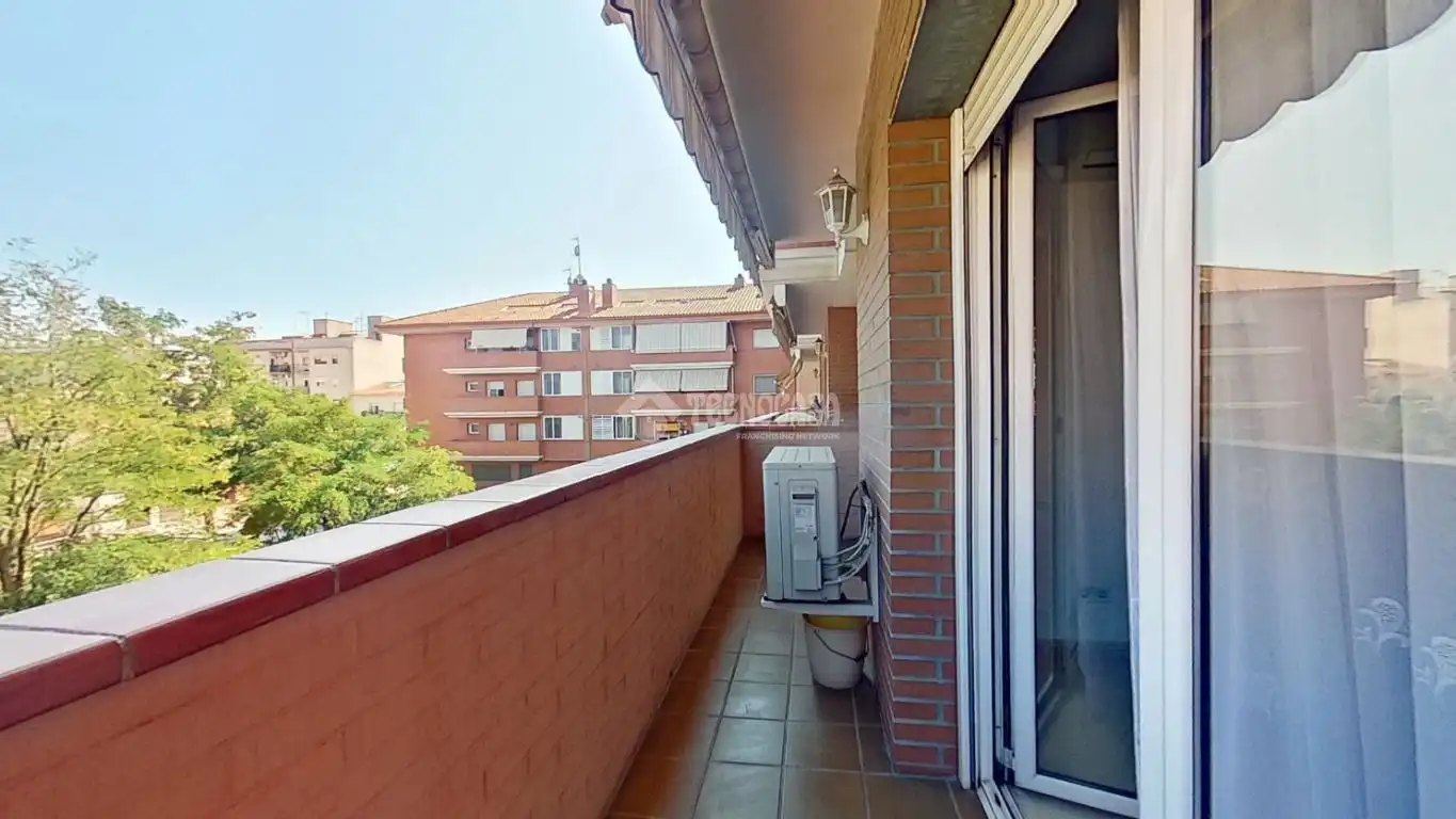 Terrassa de Pis en venda en Ripollet amb Balcó