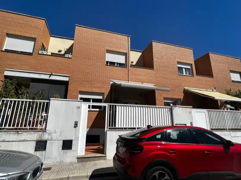 Vista exterior de Casa o chalet en venta en Guardamar de la Safor, Valencia