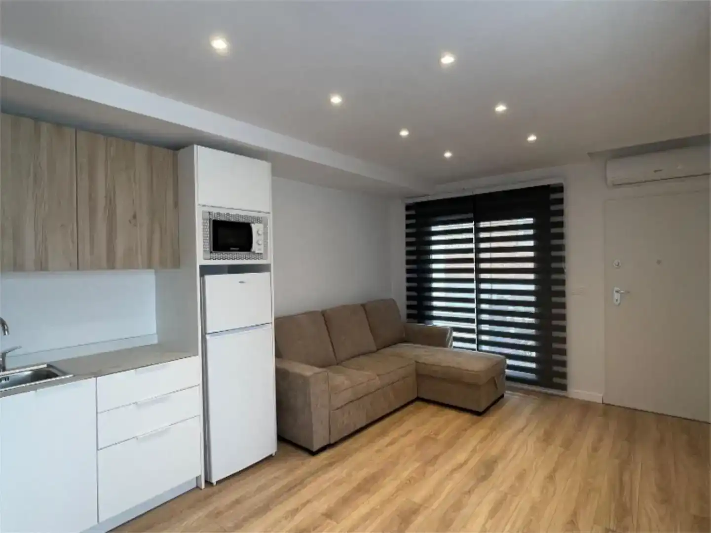 Sala de estar de Apartamento de alquiler en Murcia con Aire acondicionado, Amueblado y Balcón