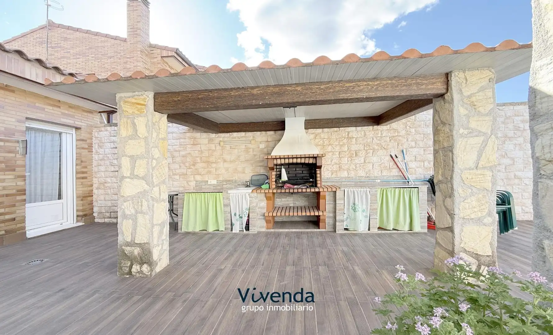 Terraza de Casa adosada en venta en Cedillo del Condado con Calefacción, Terraza y Trastero