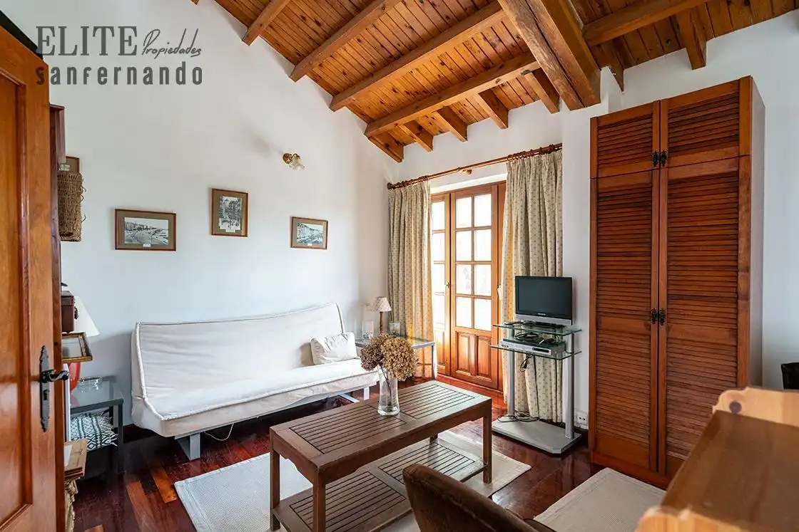 Sala d'estar de Casa o xalet en venda en Ribamontán al Monte amb Calefacció, Jardí privat i Traster