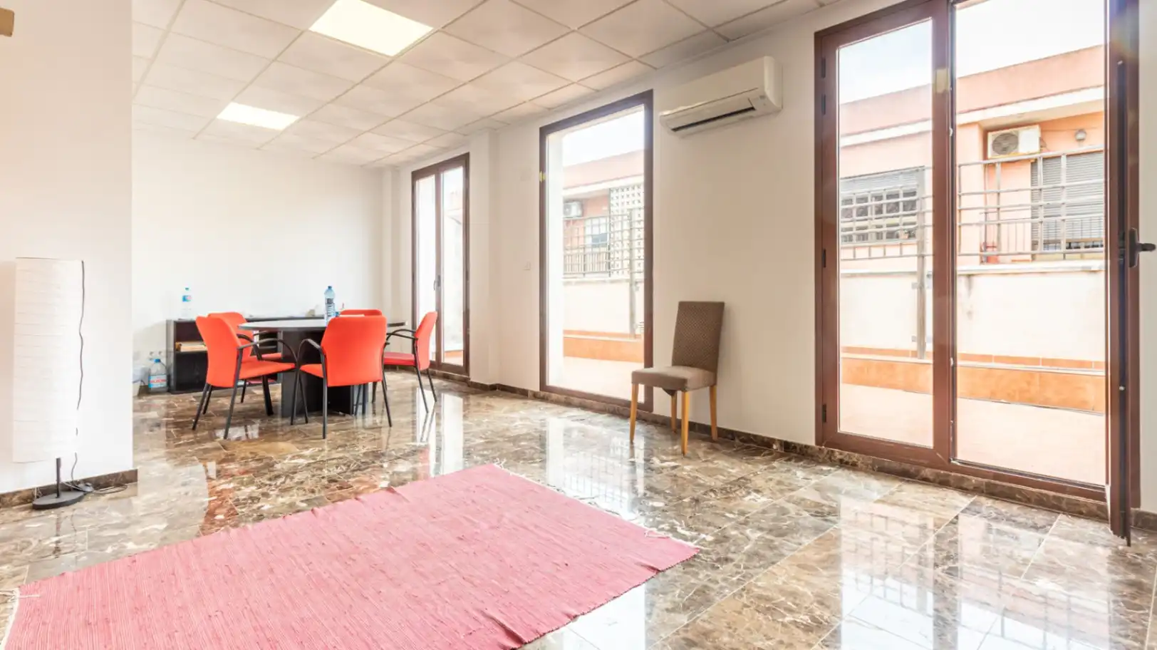 Oficina de lloguer en Dénia amb Aire condicionat, Calefacció i Terrassa