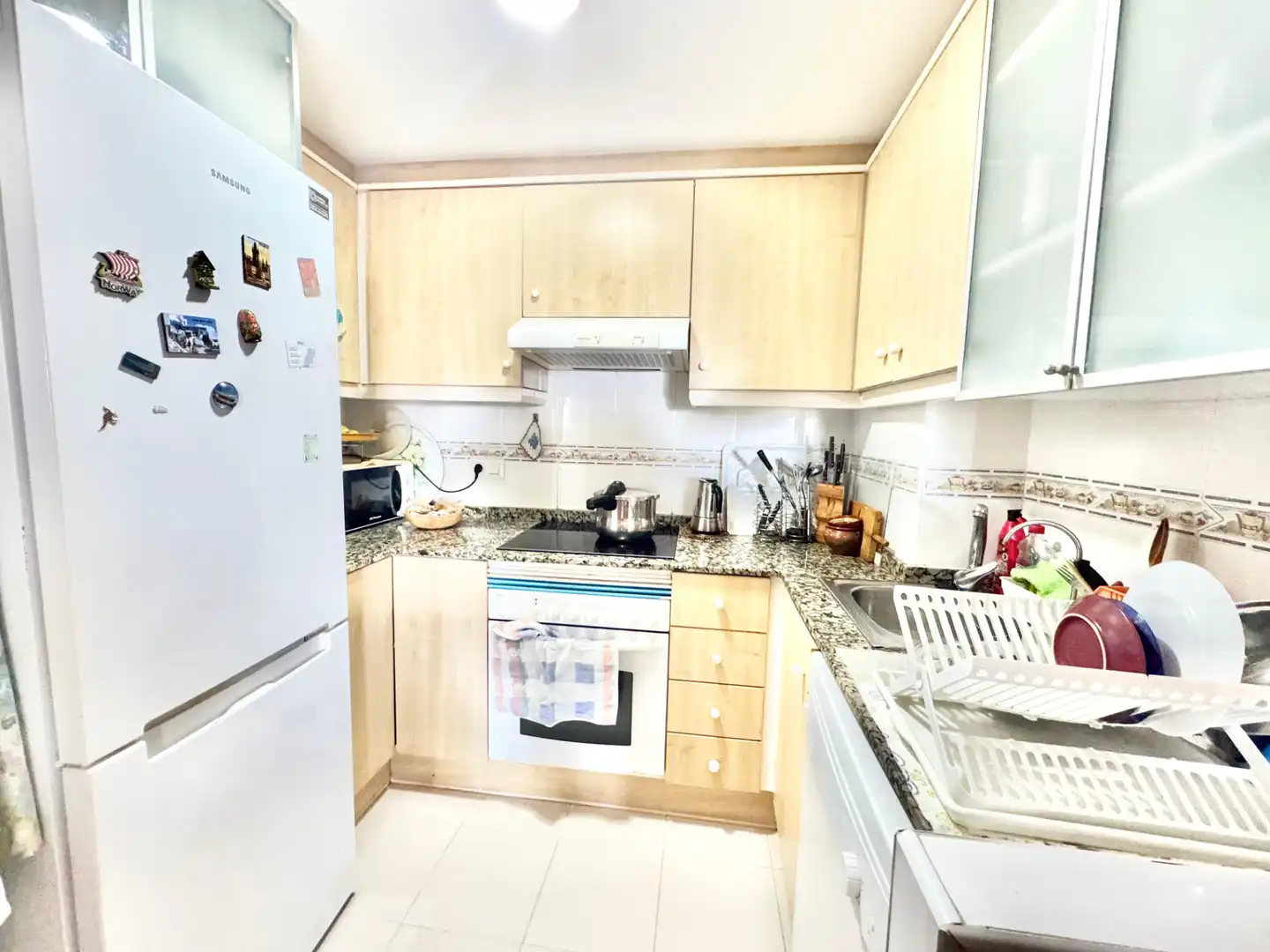 Cuina de Apartament de lloguer en Canet d'En Berenguer amb Aire condicionat, Terrassa i Moblat